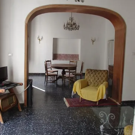 Montesanto House Bed & Breakfast